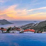 Akbel 5 Bedroom Seaview With Private Pool Hot Tub