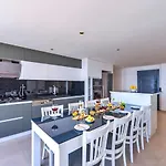 Akbel 5 Bedroom Seaview With Private Pool Hot Tub * Καλκάν