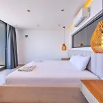 Akbel 5 Bedroom Seaview With Private Pool Hot Tub Villa