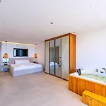 Akbel 5 Bedroom Seaview With Private Pool Hot Tub Βίλα