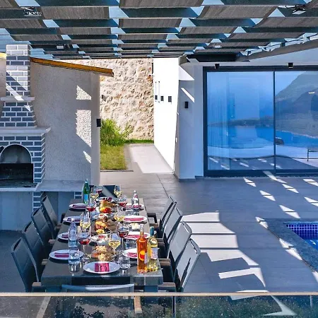 Βίλα Akbel 5 Bedroom Seaview With Private Pool Hot Tub Καλκάν