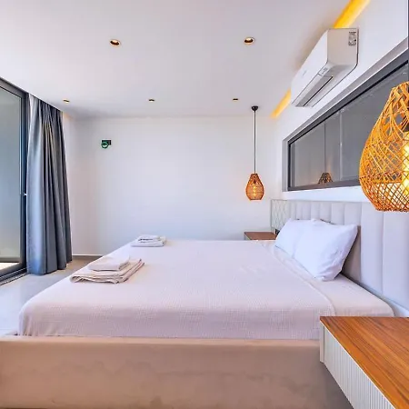 Akbel 5 Bedroom Seaview With Private Pool Hot Tub Villa